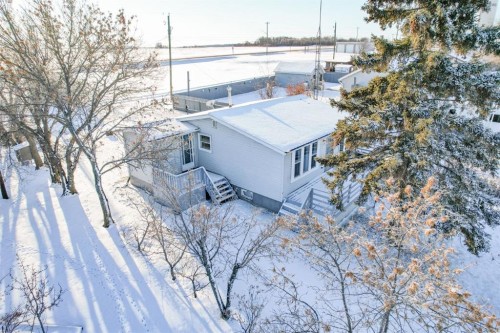 140 1St Street, Edberg, AB - Outdoor