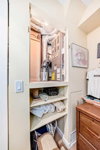 2035 20Th Avenue, Bowden, AB - Indoor