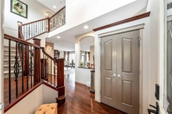 40 Cougar Ridge Heights SW Calgary, AB T3H 4X5