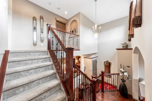 40 Cougar Ridge Heights Sw, Calgary, AB - Indoor Photo Showing Other Room