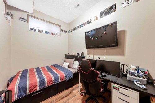 40 Cougar Ridge Heights Sw, Calgary, AB - Indoor Photo Showing Office