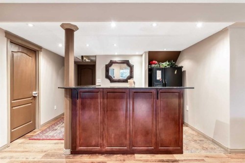 40 Cougar Ridge Heights Sw, Calgary, AB - Indoor Photo Showing Other Room