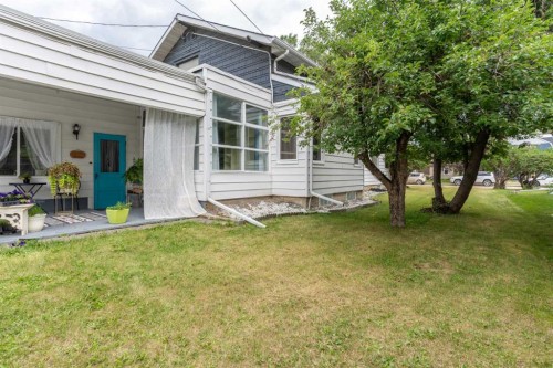 4714 48 Street, Camrose, AB - Outdoor