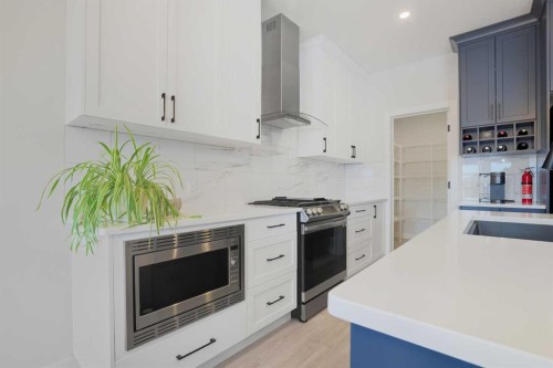 30 Palmer Circle, Blackfalds, AB - Indoor Photo Showing Kitchen With Upgraded Kitchen