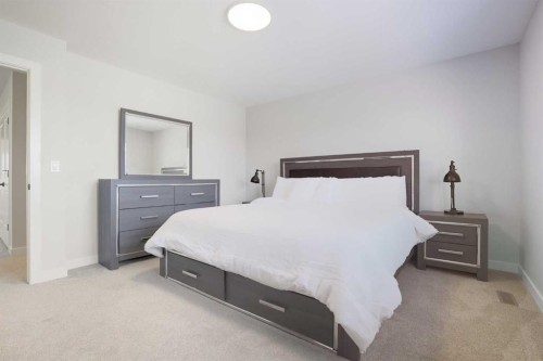 30 Palmer Circle, Blackfalds, AB - Indoor Photo Showing Bedroom