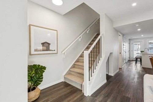 107-135 Mahogany Parade Se, Calgary, AB - Indoor Photo Showing Other Room