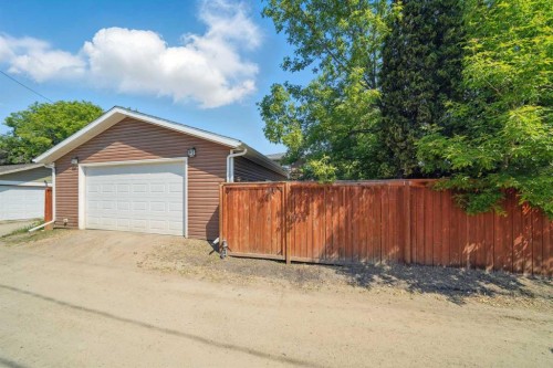 3717 45 Street, Red Deer, AB - Outdoor