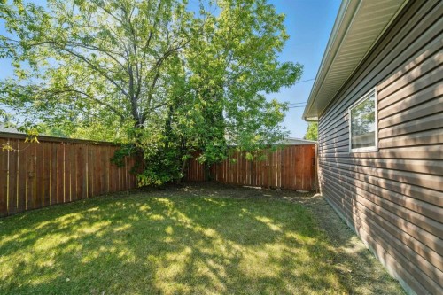 3717 45 Street, Red Deer, AB - Outdoor