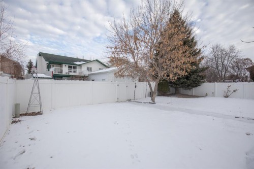 5 Atlee Close, Red Deer, AB - Outdoor