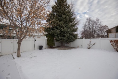 5 Atlee Close, Red Deer, AB - Outdoor