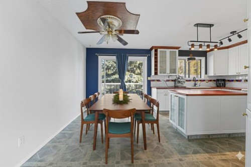 56 Marion Crescent, Red Deer, AB - Indoor Photo Showing Dining Room