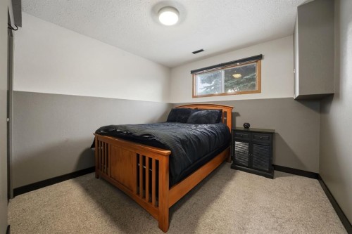 56 Marion Crescent, Red Deer, AB - Indoor Photo Showing Bedroom