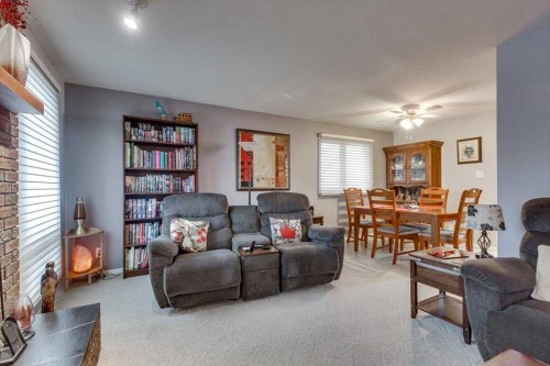 57 Mcdougall Crescent, Red Deer, AB - Indoor Photo Showing Living Room