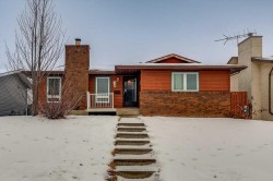57 McDougall Crescent  Red Deer, AB T4R 1T2