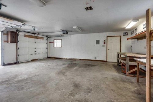 4512 47 Street, Alix, AB - Indoor Photo Showing Garage