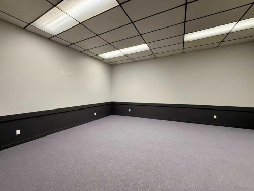 5004 51 Ave, Ponoka, AB 