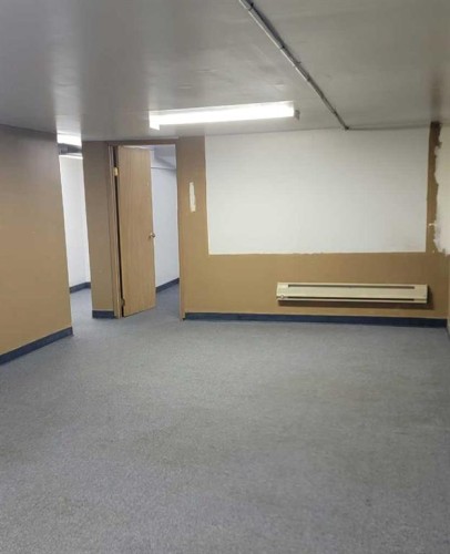 5004 51 Ave, Ponoka, AB 