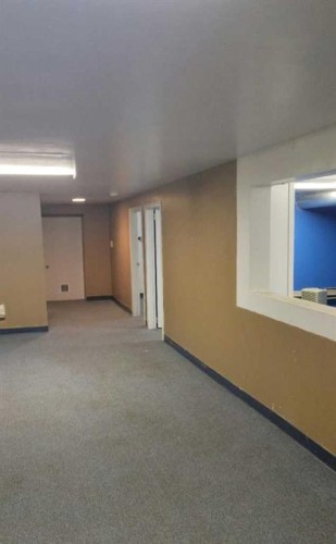 5004 51 Ave, Ponoka, AB 