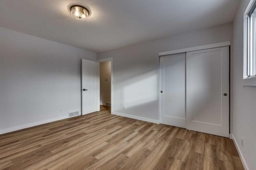 107 Greig Drive, Red Deer, AB - Indoor Photo Showing Other Room