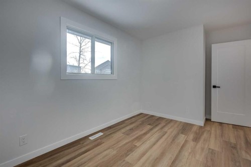 107 Greig Drive, Red Deer, AB - Indoor Photo Showing Other Room