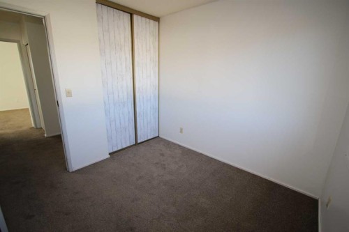 44-7124 Gray Drive, Red Deer, AB - Indoor Photo Showing Other Room