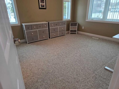 185 Willow Drive, Breton, AB - Indoor Photo Showing Bedroom
