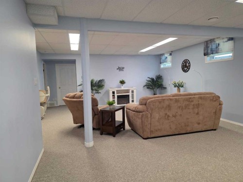 185 Willow Drive, Breton, AB - Indoor Photo Showing Other Room