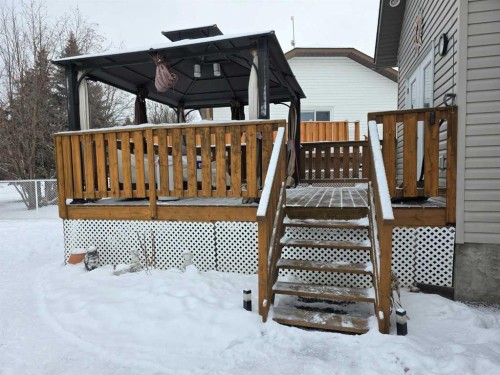 185 Willow Drive, Breton, AB - Outdoor With Deck Patio Veranda With Exterior