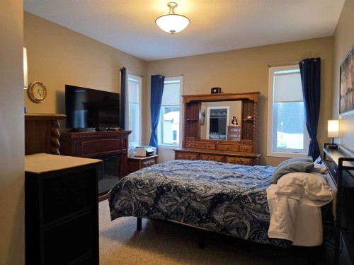 185 Willow Drive, Breton, AB - Indoor Photo Showing Bedroom