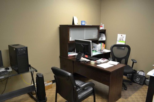 3-14 Thevenaz Industrial Trail, Sylvan Lake, AB 