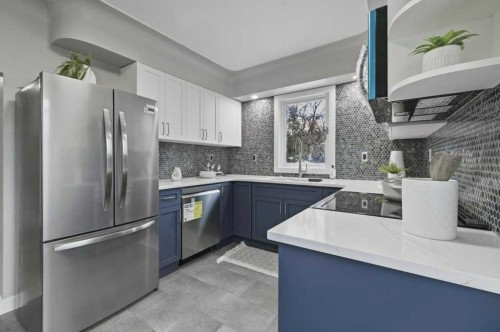 5321 42 Avenue, Red Deer, AB - Indoor Photo Showing Kitchen