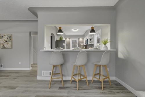 5321 42 Avenue, Red Deer, AB - Indoor