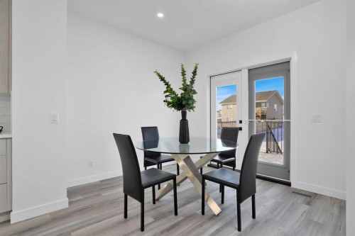 18 Palmer Circle, Blackfalds, AB - Indoor Photo Showing Dining Room