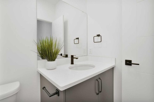 18 Palmer Circle, Blackfalds, AB - Indoor Photo Showing Bathroom