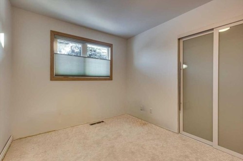 8 Nielsen Close, Red Deer, AB - Indoor Photo Showing Other Room