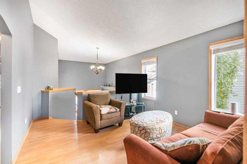 27 Jacobs Close, Red Deer, AB - Indoor Photo Showing Living Room