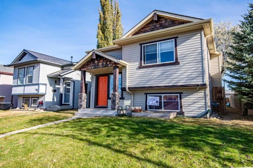 27 Jacobs Close, Red Deer, AB - Outdoor With Facade