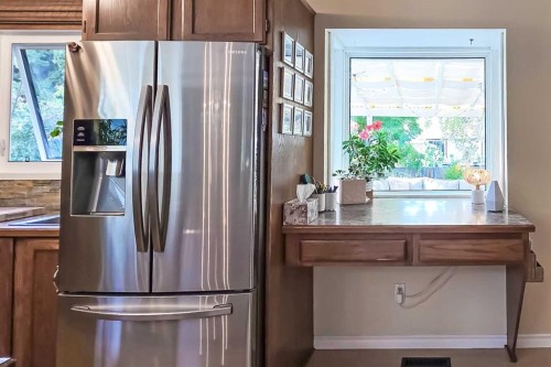 58 Maxwell Avenue, Red Deer, AB - Indoor Photo Showing Kitchen With Stainless Steel Kitchen