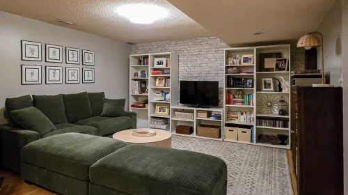 58 Maxwell Avenue, Red Deer, AB - Indoor Photo Showing Living Room