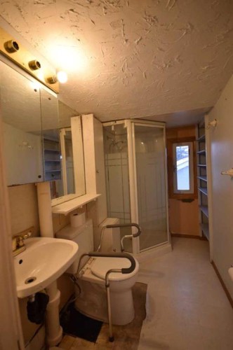 2121 21 Avenue, Didsbury, AB - Indoor Photo Showing Bathroom