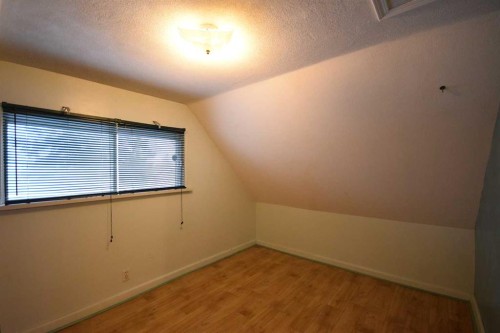 2121 21 Avenue, Didsbury, AB - Indoor Photo Showing Other Room