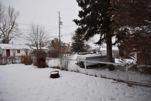 2121 21 Avenue, Didsbury, AB - Outdoor