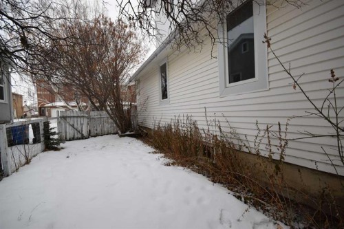 2121 21 Avenue, Didsbury, AB - Outdoor With Exterior