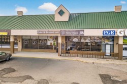 8278 175 Street NW Edmonton, AB T5T 1V1