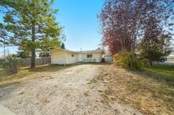 1221 Lucina Street  Penhold, AB T0M 1R0