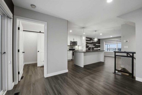 4140 Ryders Ridge Boulevard, Sylvan Lake, AB - Indoor Photo Showing Kitchen