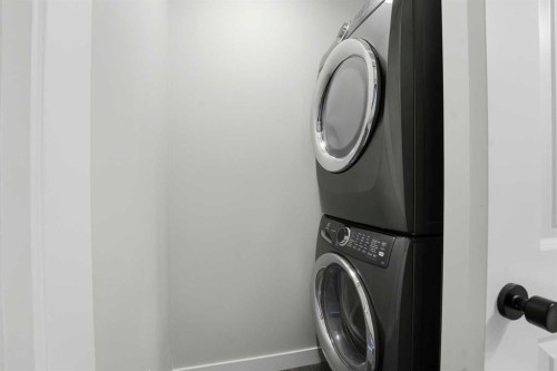 4140 Ryders Ridge Boulevard, Sylvan Lake, AB - Indoor Photo Showing Laundry Room