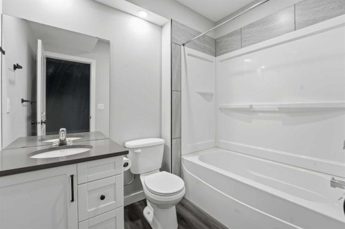4140 Ryders Ridge Boulevard, Sylvan Lake, AB - Indoor Photo Showing Bathroom