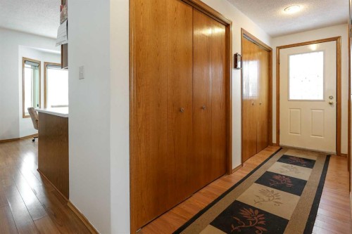 10-27501 Township Road 374, Rural Red Deer County, AB - Indoor Photo Showing Other Room