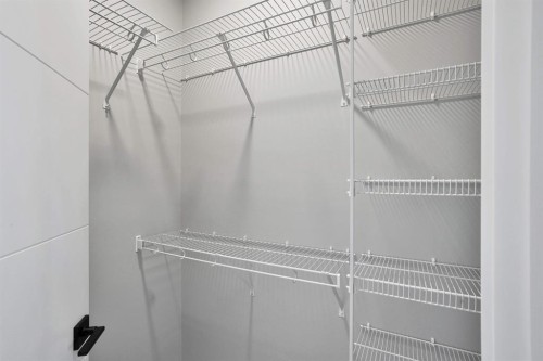 112 Hinshaw Drive, Sylvan Lake, AB - Indoor With Storage